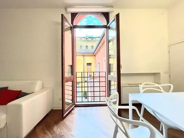 Domus Verona - Ampia Moderna Casa Su 2 Piani Nel Cuore Di Verona