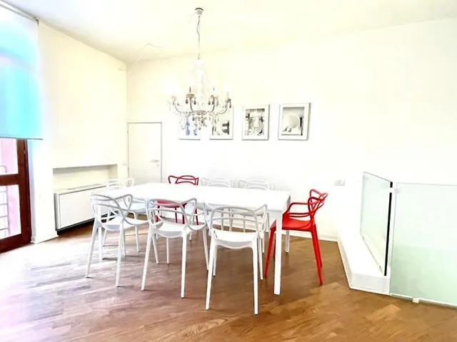 Appartamento Ampia moderna casa su 2 piani nel cuore di Verona